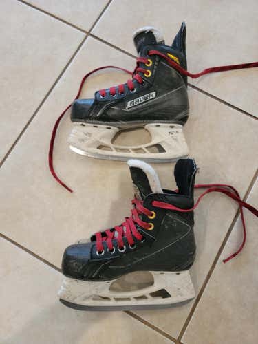 Used Junior Bauer Supreme 170 Hockey Skates Regular Width Size 1.5