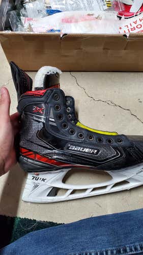 Used Senior Bauer Vapor 2x 9.5 D