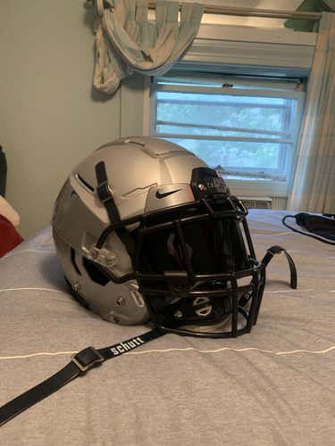 Large Schutt F7 VTD Football Helmet With blackout nike visor