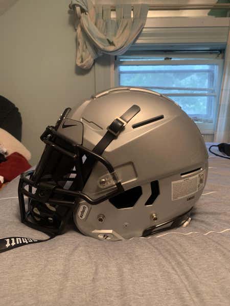 extreme football helmets Schutt F7 PRO Helmet by the athlete Large Schutt F7 VTD Football