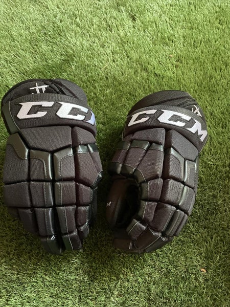 CCM John Tavares Pro Stock Gloves ‘14