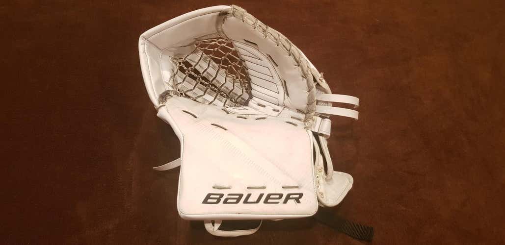 White Senior Used Bauer Regular Supreme 2S Pro