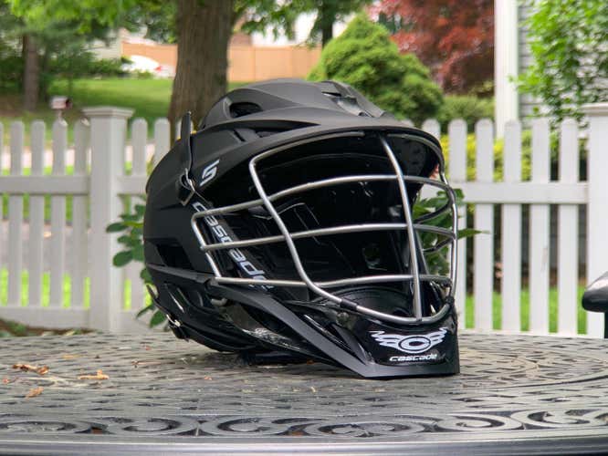 Matte Black Adult Player's Cascade S Helmet