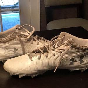 Under Armour Men’s Size 13 White Used Football Cleats