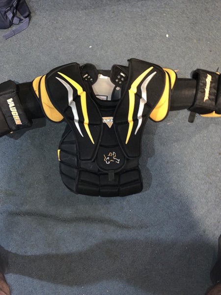 Used Medium Vaughn Velocity V7 Goalie Chest Protector