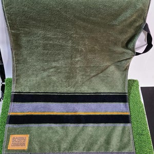 Scotty Cameron Gallery Rhythm Golf Towel, Green Stripe- New! RARE!
