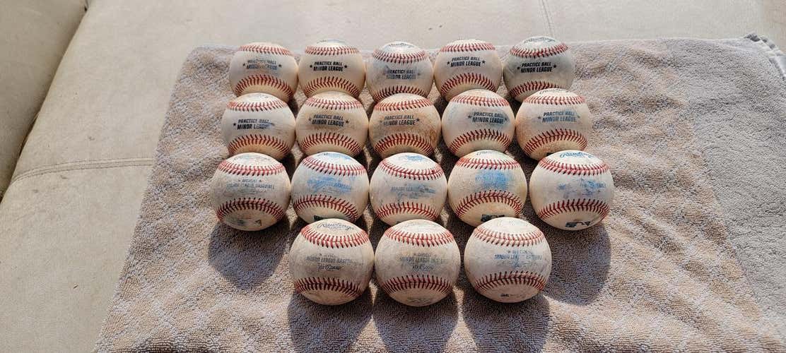 Used Rawlings Baseballs 18 Pack