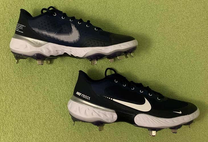 New Nike Alpha Huarache elite 3 Low Navy.  Men's size 9