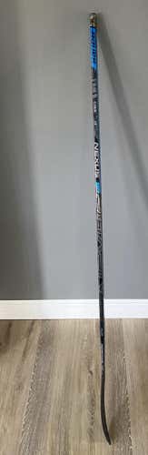 Senior Right Handed Toe Pattern Pro Stock Nexus 2N Pro Hockey Stick