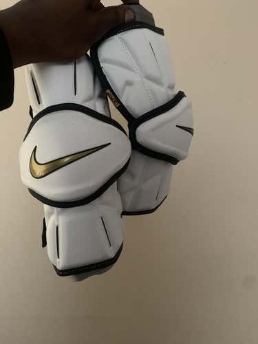 Used Nike Vapor Arm Pads