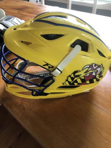 Crabs lacrosse “R” Helmet