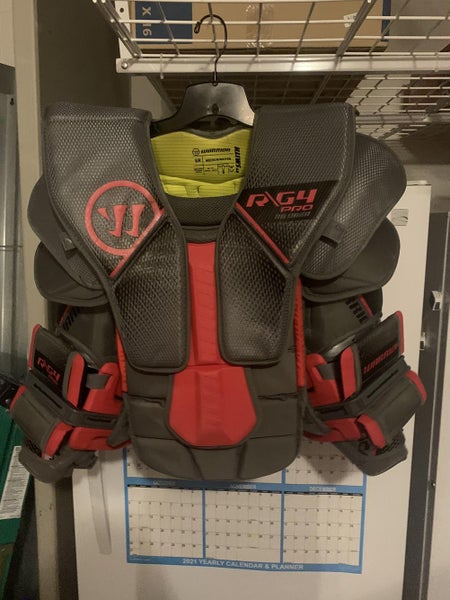 New Medium Warrior Ritual G4 Pro Goalie Chest Protector