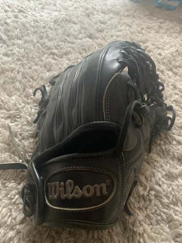 Used Wilson Right Hand Throw A1k Baseball Glove 12.25"