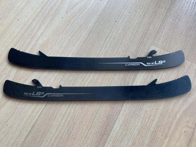 Bauer Tuuk LS 5 edge runners 246