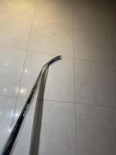 Nexus Geo P28 77 Left Hand Hockey Stick