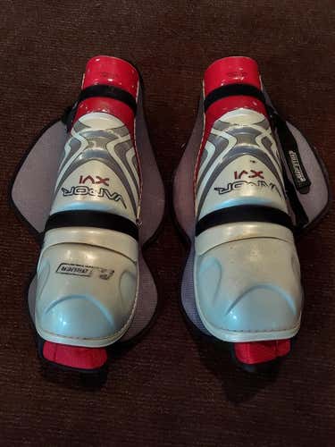 Used Senior Bauer Vapor XVI 15-Inch Shin Pads