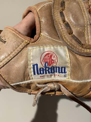 Brown Used Adult Nokona Right Hand Throw Outfield Baseball Glove 12"