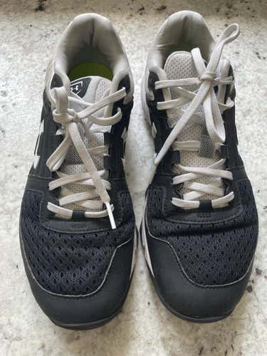 Black Men's Baseball Turfs Size 8.0 (Women's 9.0) Under Armour