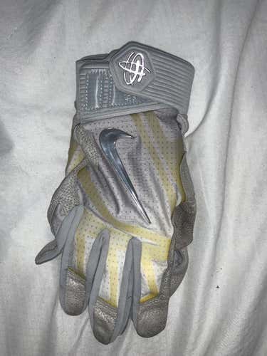 Used Large Gray&Yellow Nike Batting Gloves