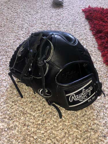Black Used Pitcher's Heart of the Hide 11.75" Baseball Glove