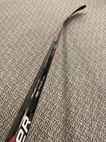 New Left Hand Vapor FlyLite P28 77 Flex Hockey Stick