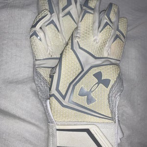 New Large White Under Armour Clutch-Fit Batting Gloves