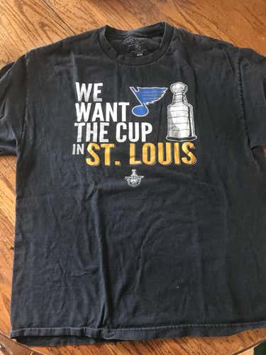 St. Louis Blues “We Want The Cup” Used XL T-Shirt
