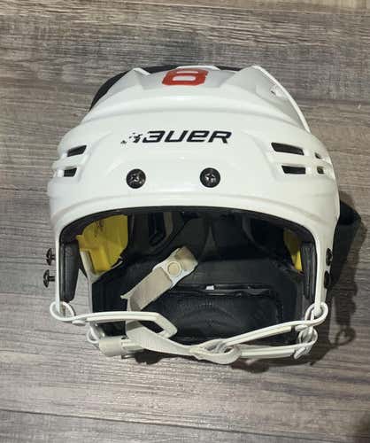 Cornell Pro Stock White Medium Bauer Re-Akt Helmet