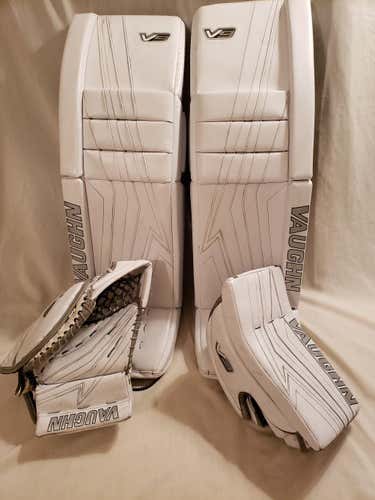 Vaughn Velocity V9 Pro Carbon Goalie Leg Pads