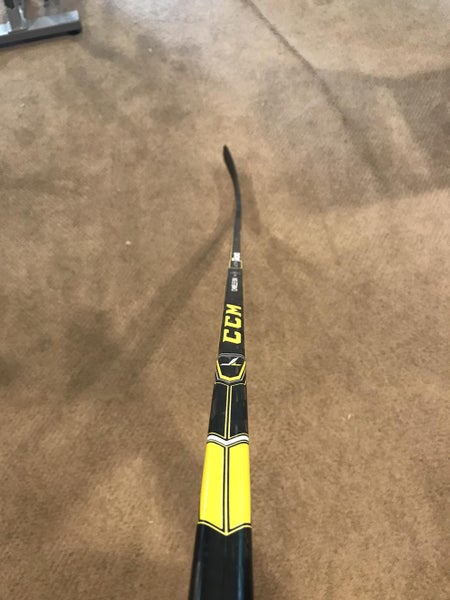 Senior Right Handed Mid Pattern Pro Stock Ultra Tacks Hockey Stick