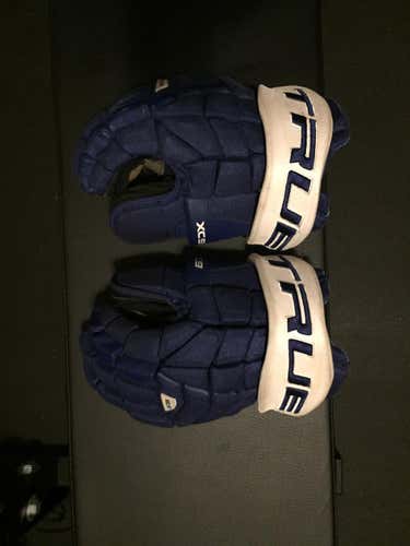 Blue Used Senior True XC9 Gloves Gloves 14"