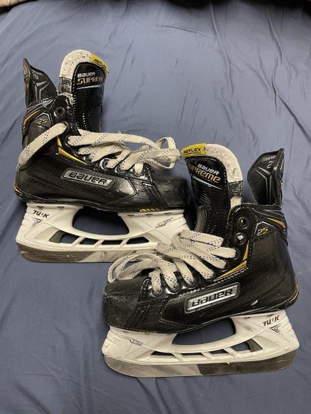 Junior Bauer Extra Wide Width Size 1.5 Supreme 2S Hockey Skates