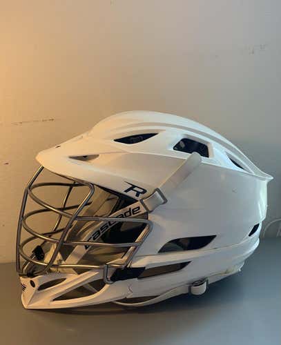 White Used Cascade R Helmet