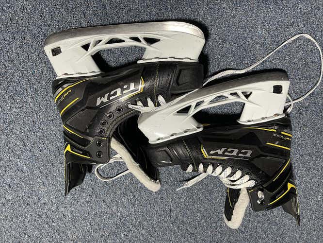 Used CCM Regular Width Size 8 Super tacks 9380 Hockey Skates