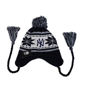 New Era MLB Knit New York Yankees Navy Blue White Pom Tassle Beanie