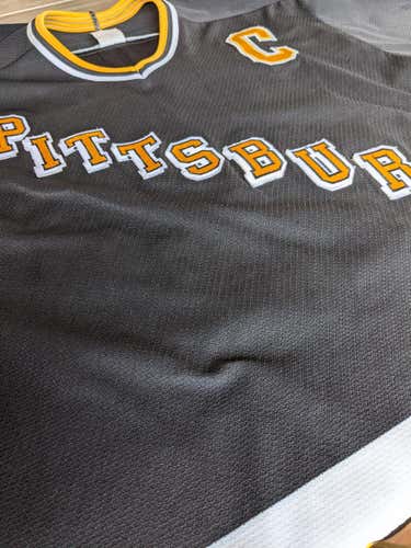 Vintage CCM Pittsburgh Penguins Mario Lemieux #66 Hockey Jersey