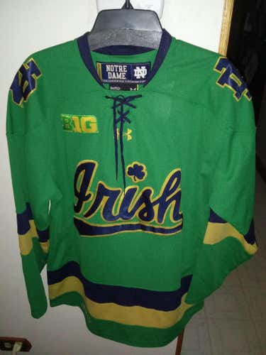 Notre Dame fighting Irish UA Mens NCAA hockey jersey S
