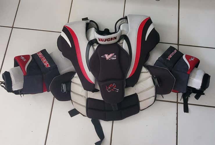 Senior Used Medium Vaughn Ventus SLR LT80 Goalie Chest Protector