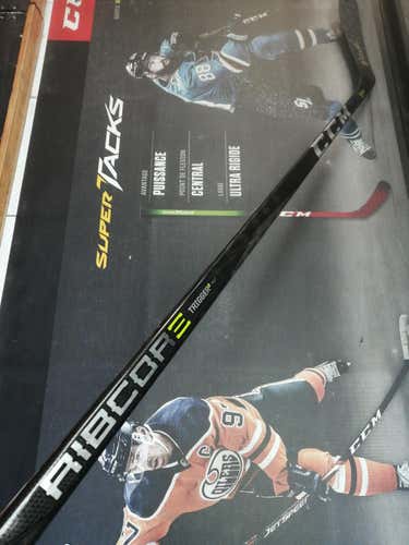 P28 | 80 Flex | CCM RibCor Trigger2 PMT Left Handed Hockey Stick Toe Pattern Pro Stock
