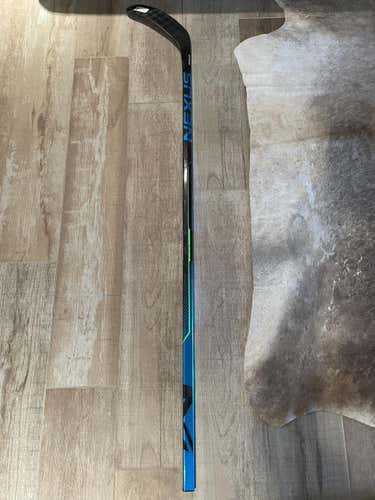 Senior Bauer Right Handed Nexus Geo Hockey Stick, P92M-77 Flex. Used 1x for 20 minutes.