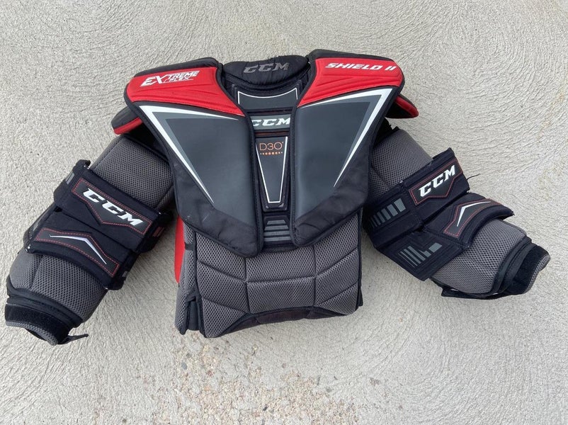 Used Medium CCM Extreme Flex Shield II Goalie Chest Protector