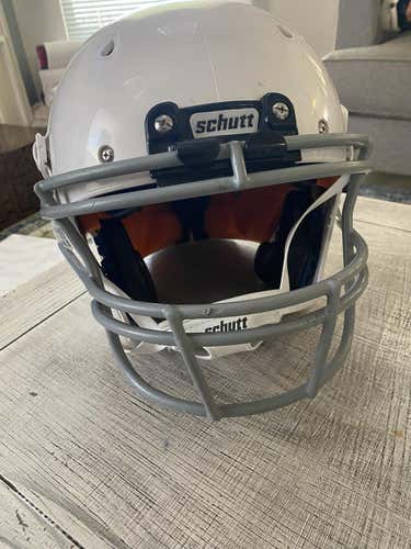 Used Large Schutt Youth Recruit R3+ Helmet