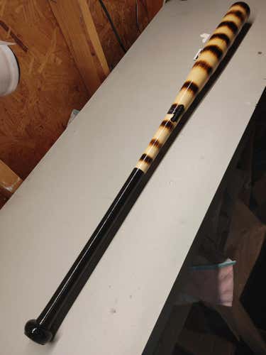 Training FUNGO 2021 Sasquatch Wood Bat (-8) 28 oz 35"