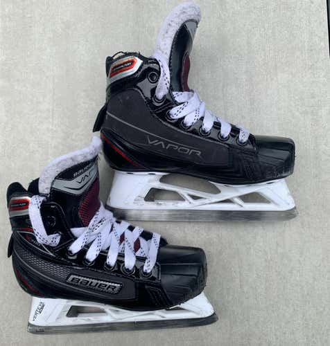 Used Bauer Regular Width  Size 1 Vapor X700 Hockey Goalie Skates