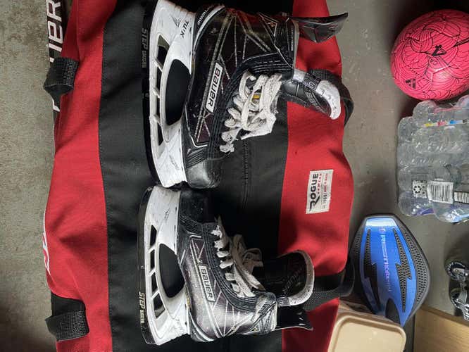 Junior Used Bauer Supreme 1S Hockey Skates Extra Wide Width Size 3