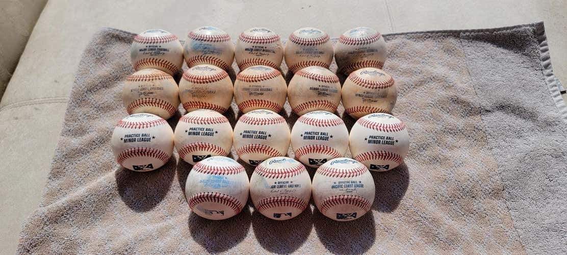Used Rawlings Baseballs 18 Pack