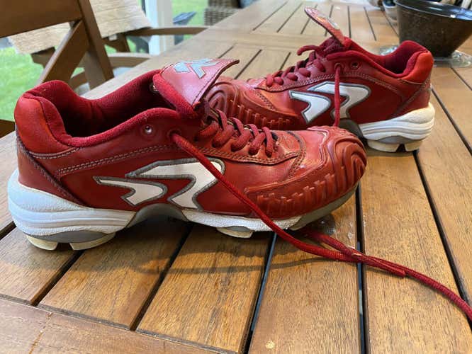 Ringor Softball cleats Size 6.5 W