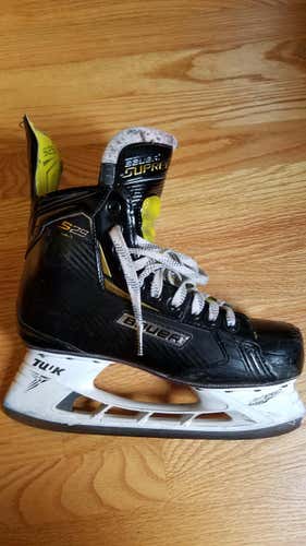 Senior Used Bauer Supreme S29 Hockey Skates Regular Width Size 8