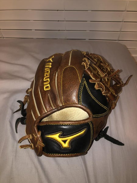 Used Infield 11.5" Classic Pro Soft Baseball Glove