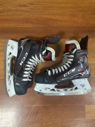 Senior CCM Regular Width  Size 9.5 JetSpeed FT1 Hockey Skates